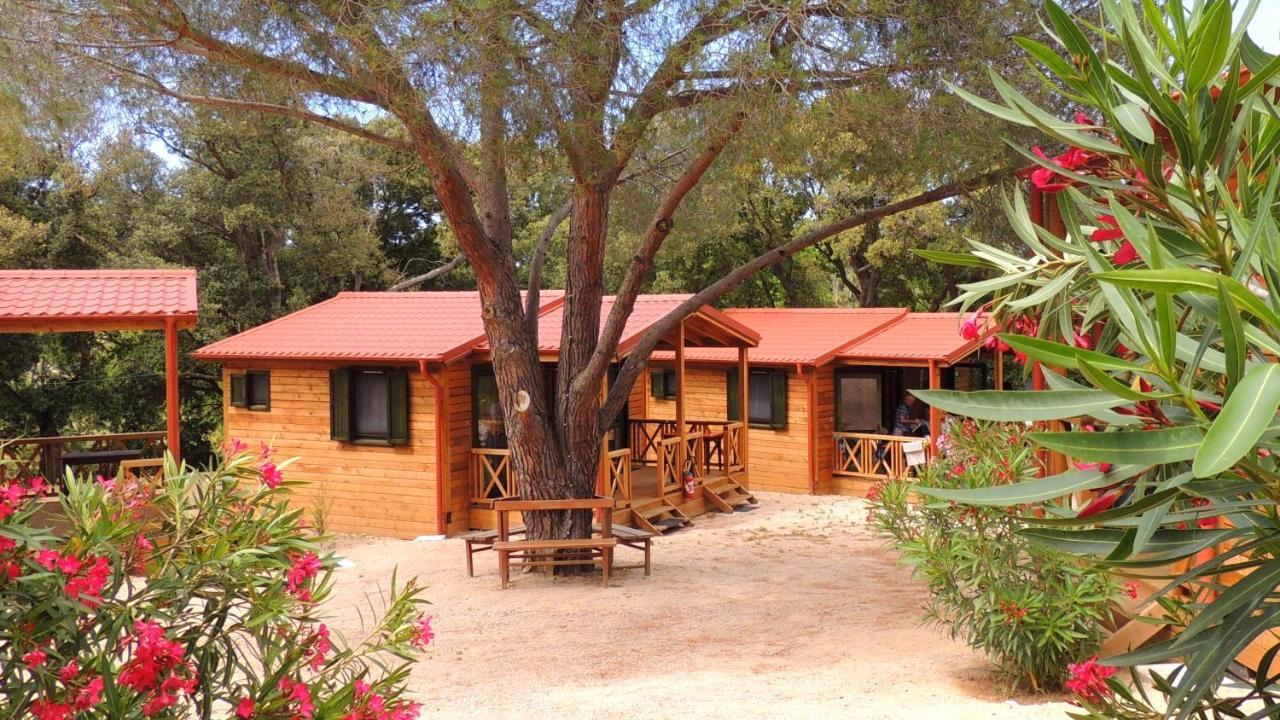 Feriendorf La Mora Calvi  Zewnętrze zdjęcie