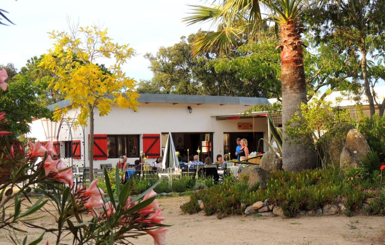 Feriendorf La Mora Calvi  Zewnętrze zdjęcie